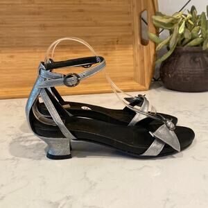Gentle Souls silver black kitten heel ankle strap sandals leather size 7